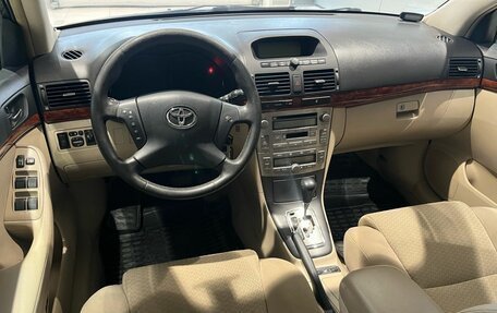 Toyota Avensis III рестайлинг, 2003 год, 699 000 рублей, 10 фотография