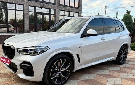 BMW X5, 2022 год, 9 900 000 рублей, 3 фотография