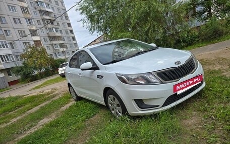 KIA Rio III рестайлинг, 2012 год, 800 000 рублей, 2 фотография