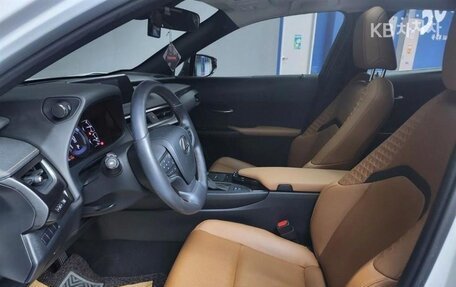 Lexus UX I, 2020 год, 2 369 000 рублей, 8 фотография