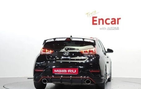 Hyundai Veloster II, 2021 год, 1 950 000 рублей, 4 фотография