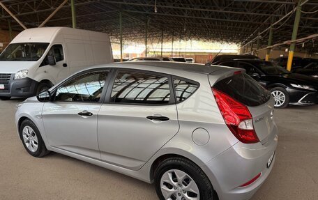 Hyundai Solaris II рестайлинг, 2015 год, 1 070 000 рублей, 8 фотография