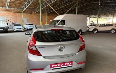 Hyundai Solaris II рестайлинг, 2015 год, 1 070 000 рублей, 10 фотография