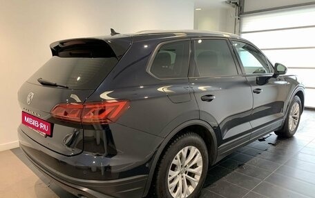 Volkswagen Touareg III, 2018 год, 2 990 000 рублей, 4 фотография
