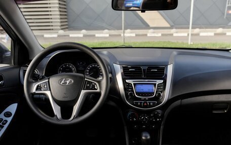 Hyundai Solaris II рестайлинг, 2011 год, 695 000 рублей, 6 фотография