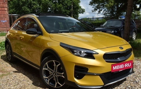 KIA XCeed I, 2020 год, 1 990 000 рублей, 2 фотография