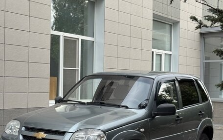 Chevrolet Niva I рестайлинг, 2012 год, 600 000 рублей, 3 фотография