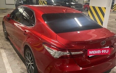 Toyota Camry, 2021 год, 3 200 000 рублей, 5 фотография