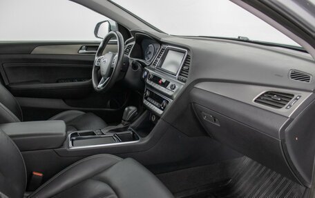 Hyundai Sonata VII, 2019 год, 1 870 000 рублей, 9 фотография