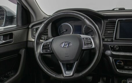 Hyundai Sonata VII, 2019 год, 1 870 000 рублей, 15 фотография
