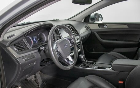 Hyundai Sonata VII, 2019 год, 1 870 000 рублей, 10 фотография
