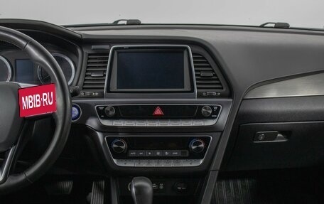 Hyundai Sonata VII, 2019 год, 1 870 000 рублей, 14 фотография