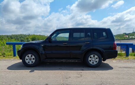 Mitsubishi Pajero III рестайлинг, 2004 год, 635 000 рублей, 2 фотография