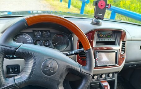 Mitsubishi Pajero III рестайлинг, 2004 год, 635 000 рублей, 12 фотография