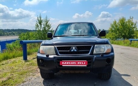 Mitsubishi Pajero III рестайлинг, 2004 год, 635 000 рублей, 4 фотография