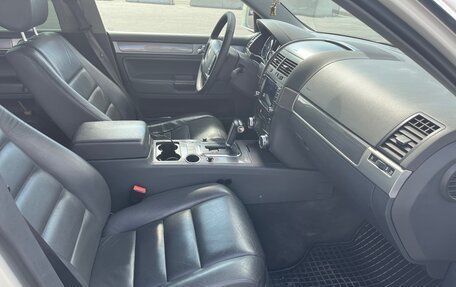 Volkswagen Touareg III, 2006 год, 900 000 рублей, 9 фотография