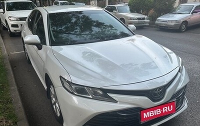 Toyota Camry, 2018 год, 2 300 000 рублей, 1 фотография