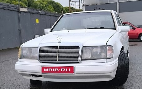 Mercedes-Benz W124, 1988 год, 210 000 рублей, 1 фотография