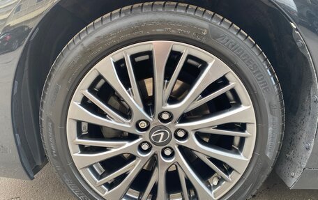 Lexus ES VII, 2020 год, 3 770 000 рублей, 8 фотография