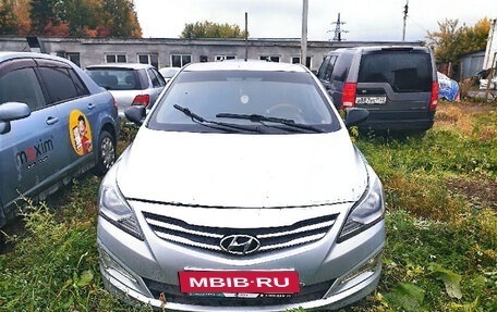 Hyundai Solaris II рестайлинг, 2015 год, 400 000 рублей, 2 фотография