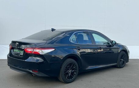 Toyota Camry, 2019 год, 2 200 000 рублей, 8 фотография