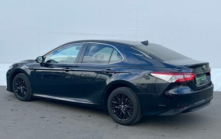 Toyota Camry, 2019 год, 2 200 000 рублей, 6 фотография