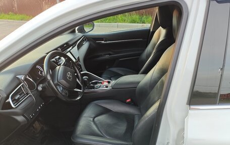 Toyota Camry, 2019 год, 2 250 000 рублей, 6 фотография