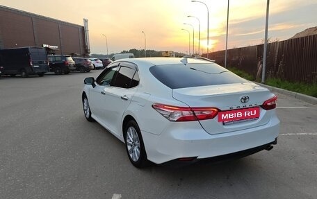 Toyota Camry, 2019 год, 2 250 000 рублей, 4 фотография