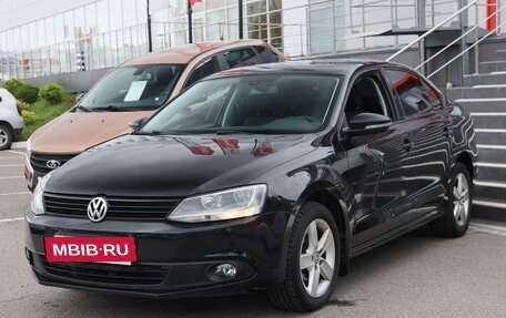 Volkswagen Jetta VI, 2013 год, 869 000 рублей, 4 фотография