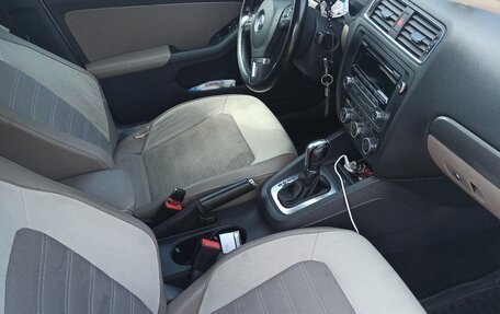 Volkswagen Jetta VI, 2013 год, 1 100 000 рублей, 6 фотография