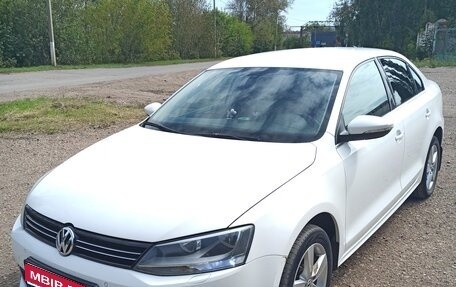 Volkswagen Jetta VI, 2013 год, 1 100 000 рублей, 1 фотография