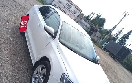 Volkswagen Jetta VI, 2013 год, 1 100 000 рублей, 4 фотография