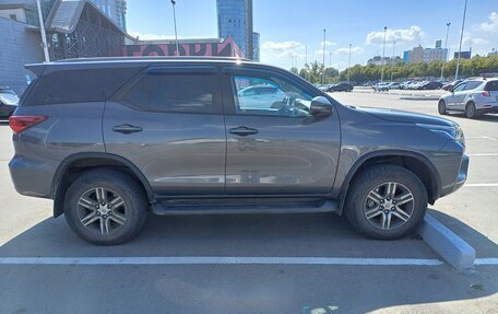 Toyota Fortuner II, 2021 год, 4 990 000 рублей, 2 фотография