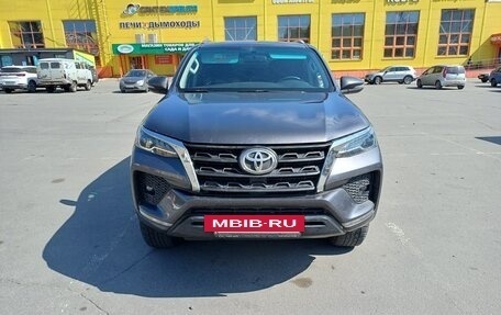 Toyota Fortuner II, 2021 год, 4 990 000 рублей, 7 фотография