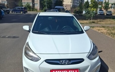 Hyundai Solaris II рестайлинг, 2012 год, 900 000 рублей, 1 фотография
