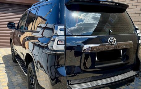 Toyota Land Cruiser Prado 150 рестайлинг 2, 2021 год, 5 950 000 рублей, 5 фотография