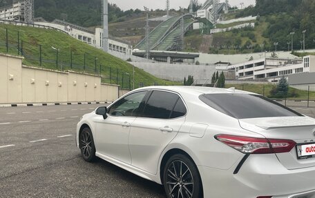 Toyota Camry, 2023 год, 3 950 000 рублей, 6 фотография