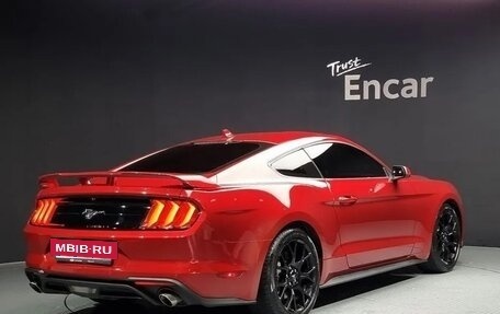 Ford Mustang VI рестайлинг, 2022 год, 3 700 000 рублей, 2 фотография