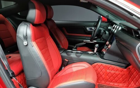 Ford Mustang VI рестайлинг, 2022 год, 3 700 000 рублей, 10 фотография