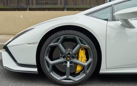 Lamborghini Huracán, 2024 год, 46 520 000 рублей, 7 фотография