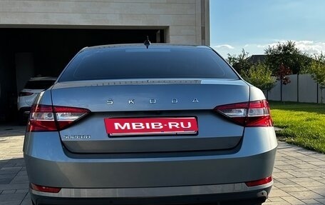 Skoda Superb III рестайлинг, 2021 год, 3 000 000 рублей, 2 фотография