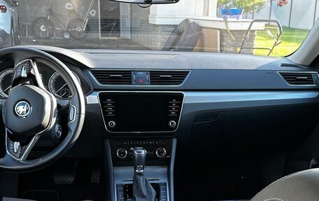 Skoda Superb III рестайлинг, 2021 год, 3 000 000 рублей, 11 фотография