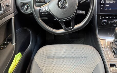 Volkswagen Golf VII, 2018 год, 2 390 000 рублей, 8 фотография