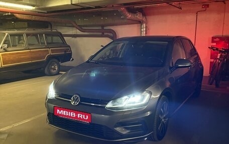 Volkswagen Golf VII, 2018 год, 2 390 000 рублей, 13 фотография