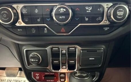 Jeep Wrangler, 2025 год, 7 000 000 рублей, 13 фотография