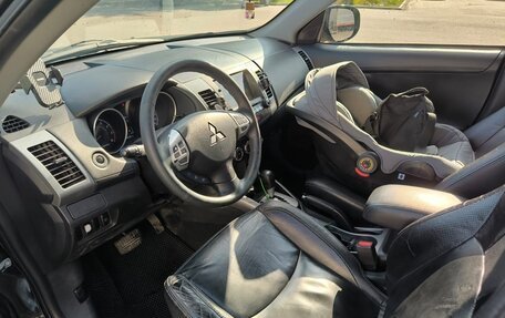 Mitsubishi Outlander III рестайлинг 3, 2011 год, 1 400 000 рублей, 9 фотография