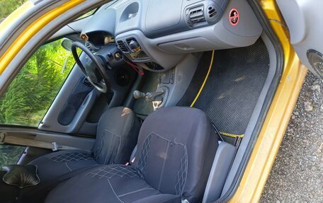 Renault Clio III, 2001 год, 65 000 рублей, 4 фотография
