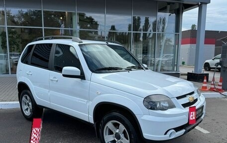 Chevrolet Niva I рестайлинг, 2020 год, 980 000 рублей, 3 фотография