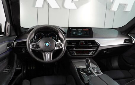 BMW 5 серия, 2018 год, 3 199 000 рублей, 6 фотография