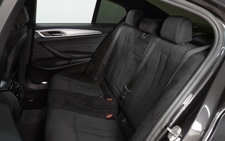 BMW 5 серия, 2018 год, 3 199 000 рублей, 9 фотография